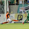 Daniel Abalo strieľa tretí gól do siete Matúša Putnockého v odvetnom zápase 2. predkola Ligy majstrov PFC Ludogorec Razgrad - ŠK Slovan Bratislava 3:0. Razgrad, 24. júla 2013.