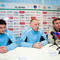 Tréner FC Nitra (uprostred) Ivan Vrabec, kapitán mužstva (vľavo) Ivan Hodúr a generálny manažér klubu (vpravo) Jozef Petráni počas tlačovej konferencie FC Nitra pred začiatkom jarnej časti futbalovej Corgoň ligy 2010/11. Nitra, 23. február 2011.