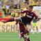 Slovenský futbalový reprezentant Róbert Mak v v drese 1. FC Norimberg v súboji s Ivanom Perišičom, hráčom Borussie Dortmund v zápase Bundesligy 2012/13. 1.september 2012, Norimberg.