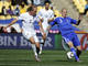 Sprava: Martin Škrtel a Simon Elliott v zápase základnej skupiny MS 2010 Nový Zéland - Slovensko (1:1). 15. jún 1010, Rustenburg.