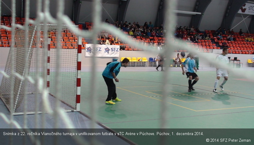 Snímka z 22. ročníka Vianočného turnaja v unifikovanom futbale v sTC Aréne v Púchove. Púchov, 1. decembra 2014.