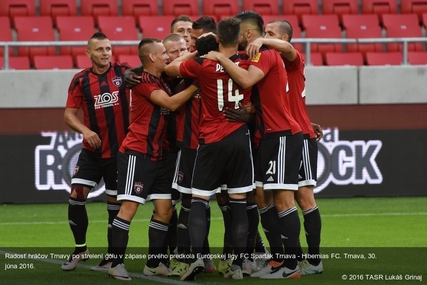 Radosť hráčov Trnavy po strelení gólu v zápase prvého predkola Európskej ligy FC Spartak Trnava - Hibernias FC. Trnava, 30. júna 2016.