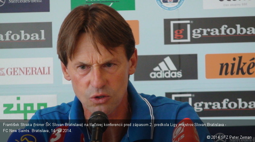 František Straka (tréner ŠK Slovan Bratislava) na tlačovej konferencii pred zápasom 2. predkola Ligy majstrov Slovan Bratislava - FC New Saints. Bratislava, 14. júl 2014.