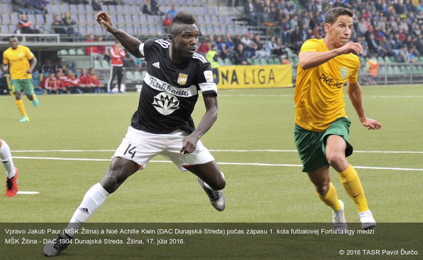 Vpravo Jakub Paur (MŠK Žilina) a Noé Achille Kwin (DAC Dunajská Streda) počas zápasu 1. kola futbalovej Fortuna ligy medzi MŠK Žilina - DAC 1904 Dunajská Streda. Žilina, 17. júla 2016.