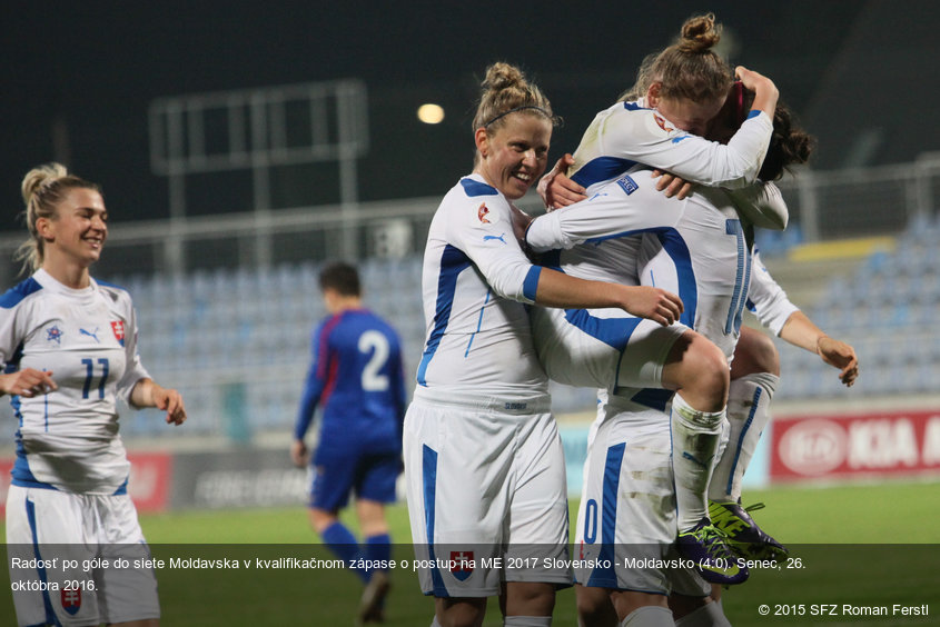 Radosť po góle do siete Moldavska v kvalifikačnom zápase o postup na ME 2017 Slovensko - Moldavsko (4:0). Senec, 26. októbra 2016.