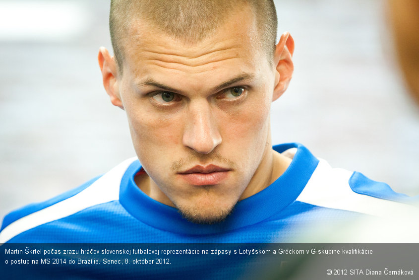 Martin Škrtel počas zrazu hráčov slovenskej futbalovej reprezentácie na zápasy s Lotyšskom a Gréckom v G-skupine kvalifikácie o postup na MS 2014 do Brazílie. Senec, 8. október 2012.