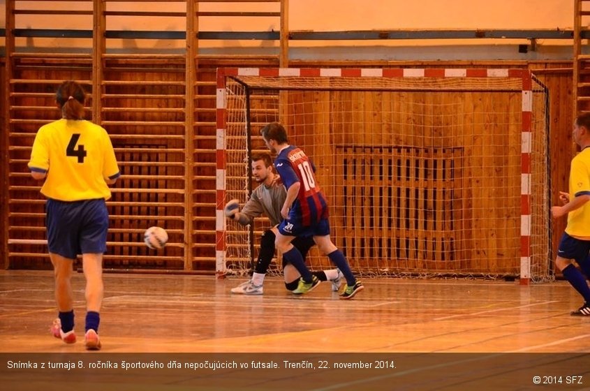 Snímka z turnaja 8. ročníka športového dňa nepočujúcich vo futsale. Trenčín, 22. november 2014.