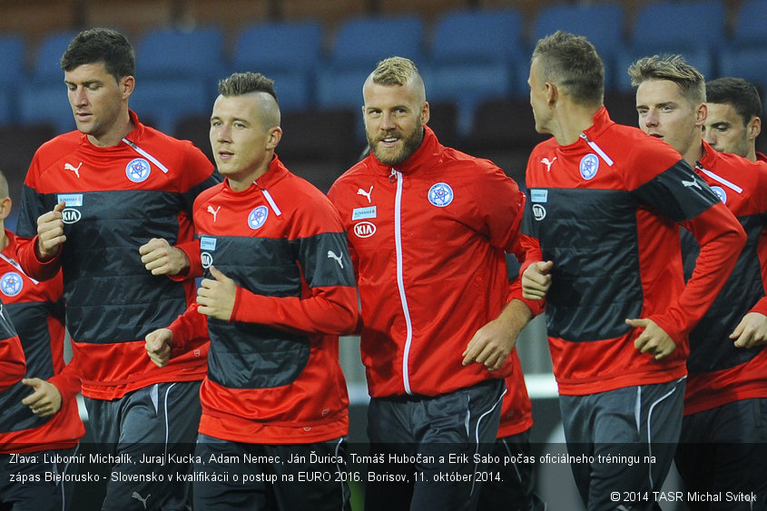 Zľava: Ľubomír Michalík, Juraj Kucka, Adam Nemec, Ján Ďurica, Tomáš Hubočan a Erik Sabo počas oficiálneho tréningu na zápas Bielorusko - Slovensko v kvalifikácii o postup na EURO 2016. Borisov, 11. október 2014.