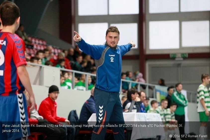 Peter Jakuš (tréner FK Senica U15) na finálovom turnaji Halovej sezóny mládeže SFZ 2013/14 v hale sTC Púchov. Púchov, 31. január 2014.