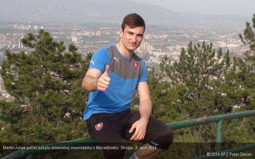 Martin Junas počas pobytu slovenskej osemnástky v Macedónsku. Skopje, 3. apríl 2014.