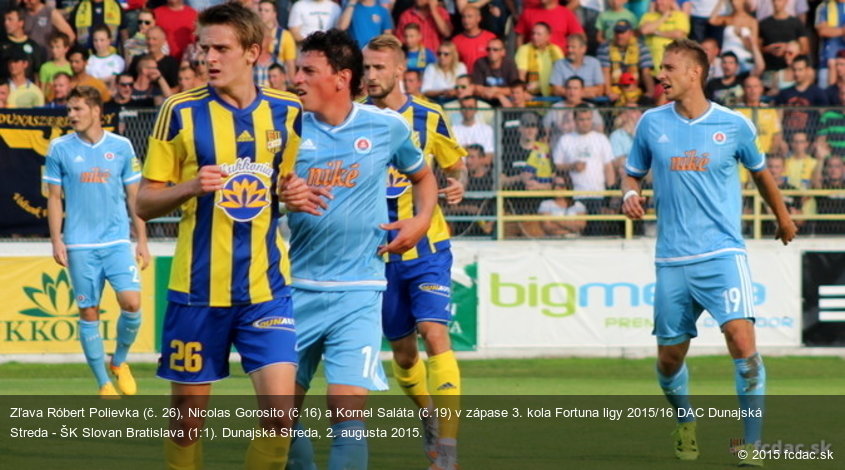 Zľava Róbert Polievka (č. 26), Nicolas Gorosito (č.16) a Kornel Saláta (č.19) v zápase 3. kola Fortuna ligy 2015/16 DAC Dunajská Streda - ŠK Slovan Bratislava (1:1). Dunajská Streda, 2. augusta 2015.