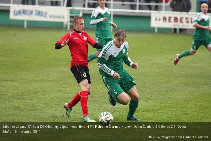 Záber zo zápasu 17. kola DOXXbet ligy západ medzi tímami FK Pohronie Žiar nad Hronom Dolná Ždaňa a ŠK Senec 2:1. Dolná Ždaňa, 16. november 2014.