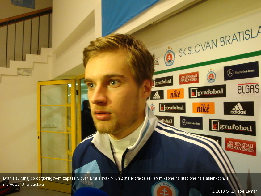 Branislav Niňaj po corgoňligovom zápase Slovan Bratislava - ViOn Zlaté Moravce (4:1) v mixzóne na štadióne na Pasienkoch. 1. marec 2013, Bratislava