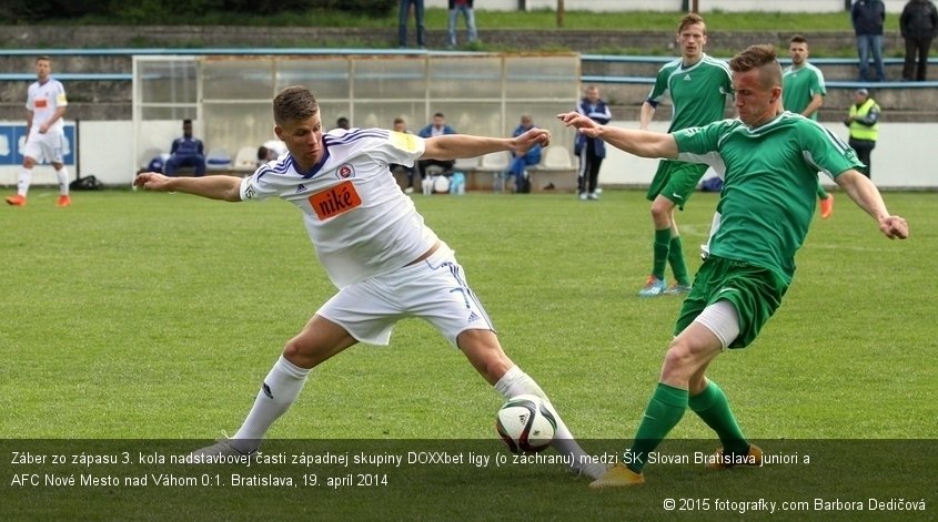 Záber zo zápasu 3. kola nadstavbovej časti západnej skupiny DOXXbet ligy (o záchranu) medzi ŠK Slovan Bratislava juniori a AFC Nové Mesto nad Váhom 0:1. Bratislava, 19. apríl 2014