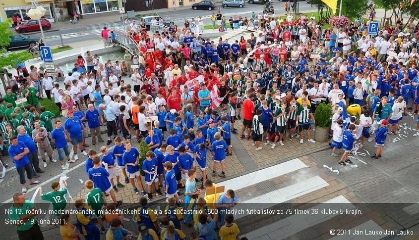 Na 13. ročníku medzinárodného mládežníckeho turnaja sa zúčastnilo 1500 mladých futbalistov zo 75 tímov 36 klubov 5 krajín. Senec, 19. júna 2011.