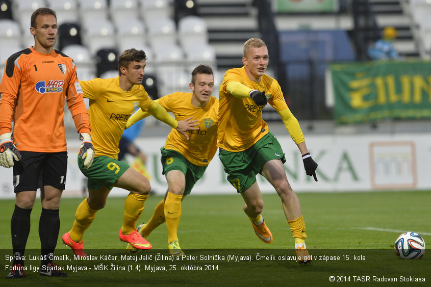 Sprava: Lukáš Čmelík, Miroslav Káčer, Matej Jelič (Žilina) a Peter Solnička (Myjava). Čmelík oslavuje gól v zápase 15. kola Fortuna ligy Spartak Myjava - MŠK Žilina (1:4), Myjava, 25. októbra 2014.