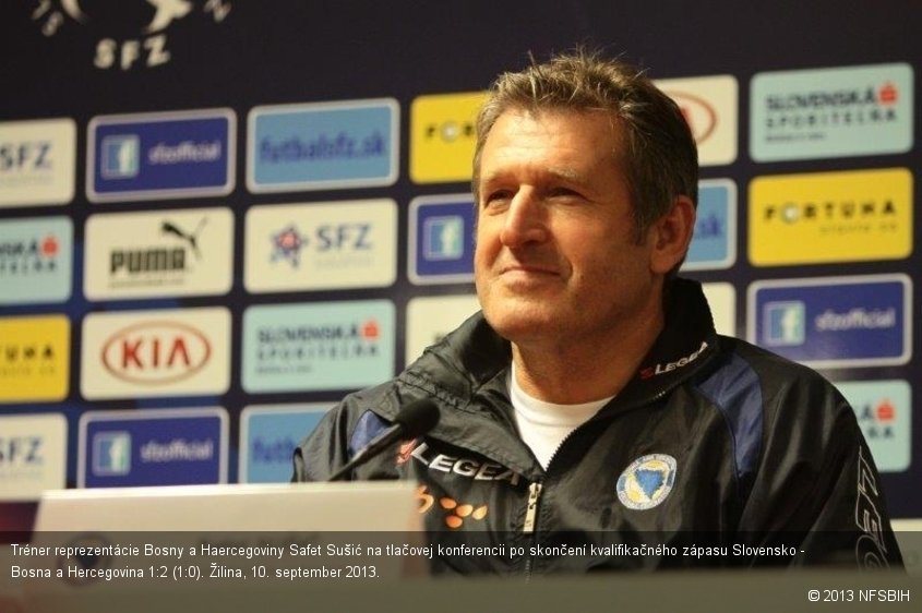 Tréner reprezentácie Bosny a Haercegoviny Safet Sušić na tlačovej konferencii po skončení kvalifikačného zápasu Slovensko - Bosna a Hercegovina 1:2 (1:0). Žilina, 10. september 2013.