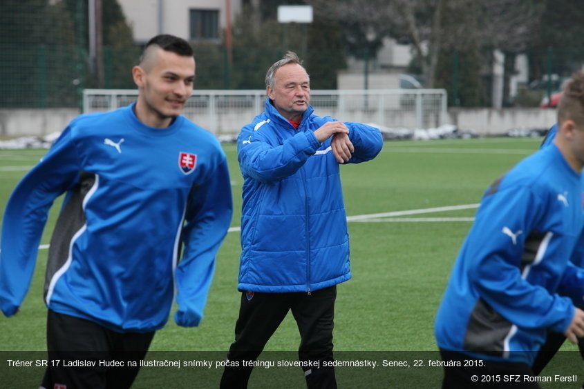 Tréner SR 17 Ladislav Hudec na ilustračnej snímky počas tréningu slovenskej sedemnástky. Senec, 22. februára 2015.