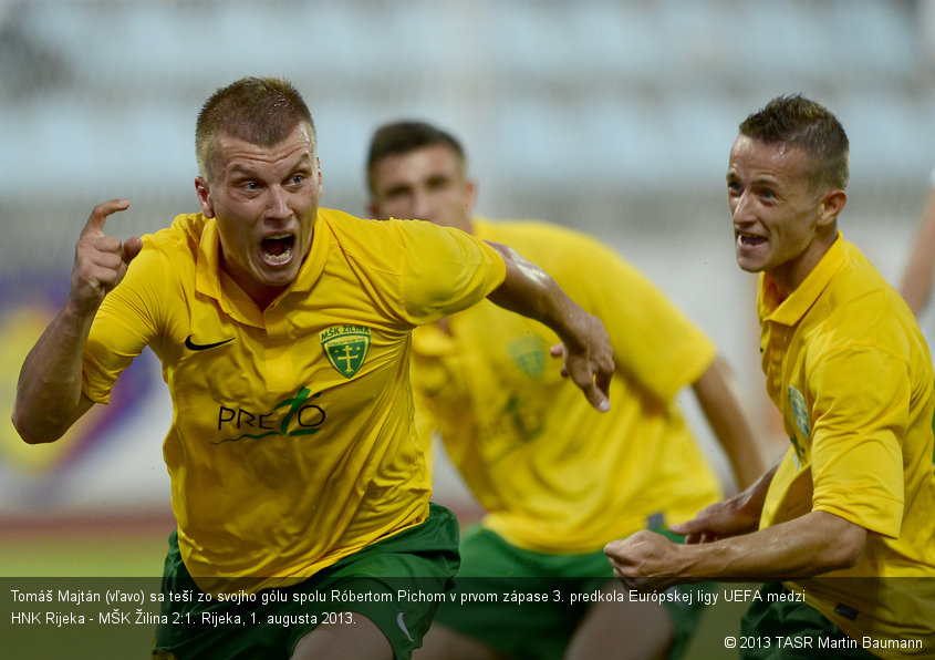 Tomáš Majtán (vľavo) sa teší zo svojho gólu spolu Róbertom Pichom v prvom zápase 3. predkola Európskej ligy UEFA medzi HNK Rijeka - MŠK Žilina 2:1. Rijeka, 1. augusta 2013.