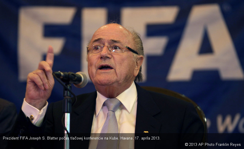 Prezident FIFA Joseph S. Blatter počas tlačovej konferencie na Kube. Havana, 17. apríla 2013.