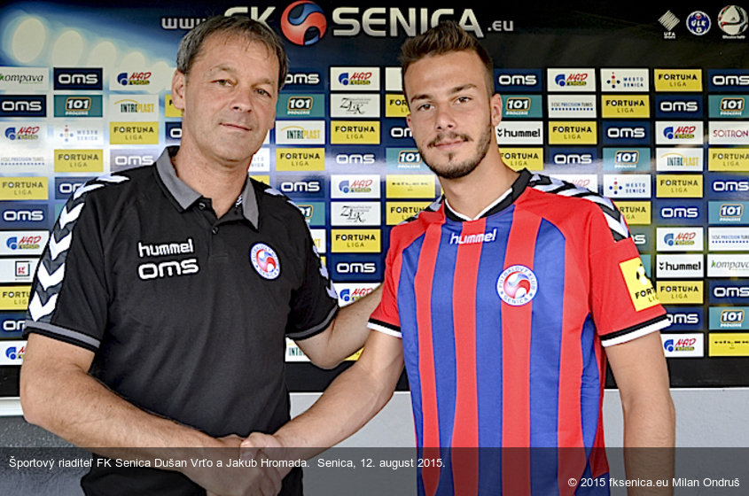 Športový riaditeľ FK Senica Dušan Vrťo a Jakub Hromada.  Senica, 12. august 2015.