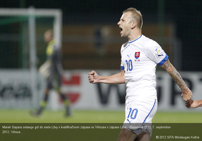 Marek Sapara oslavuje gól do siete Litvy v kvalifikačnom zápase vo Vilniuse v zápase Litva - Slovensko (1:1). 7. september 2012, Vilnius.