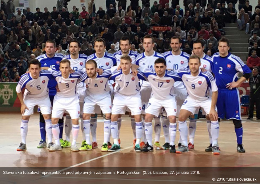 Slovenská futsalová reprezentácia pred prípravným zápasom s Portugalskom (3:3). Lisabon, 27. januára 2016.