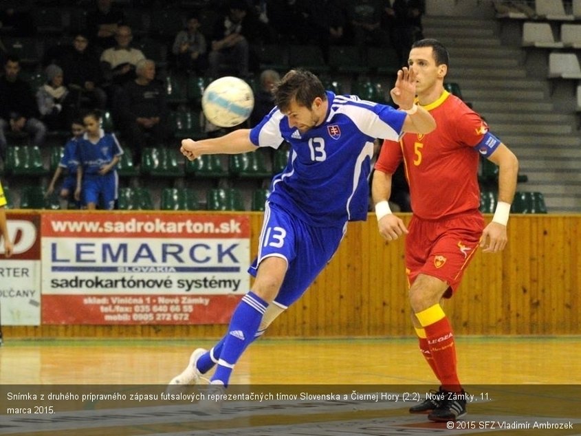 Snímka z druhého prípravného zápasu futsalových reprezentačných tímov Slovenska a Čiernej Hory (2:2). Nové Zámky, 11. marca 2015.