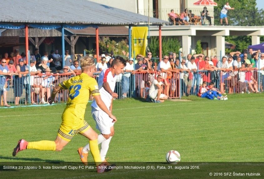 Snímka zo zápasu 3. kola Slovnaft Cupu FC Pata – MFK Zemplín Michalovce (0:6). Pata, 31. augusta 2016.