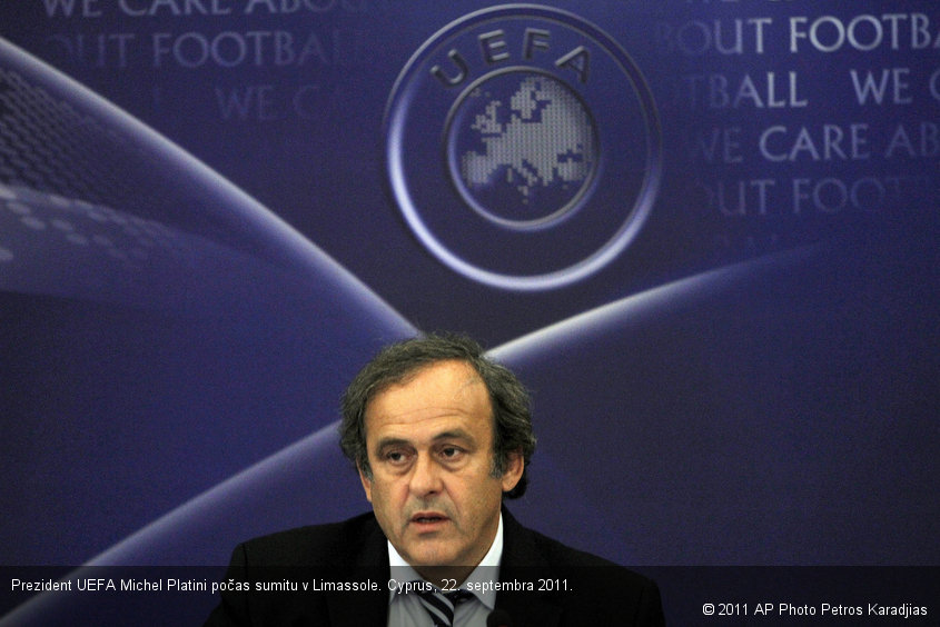 Prezident UEFA Michel Platini počas sumitu v Limassole. Cyprus, 22. septembra 2011.