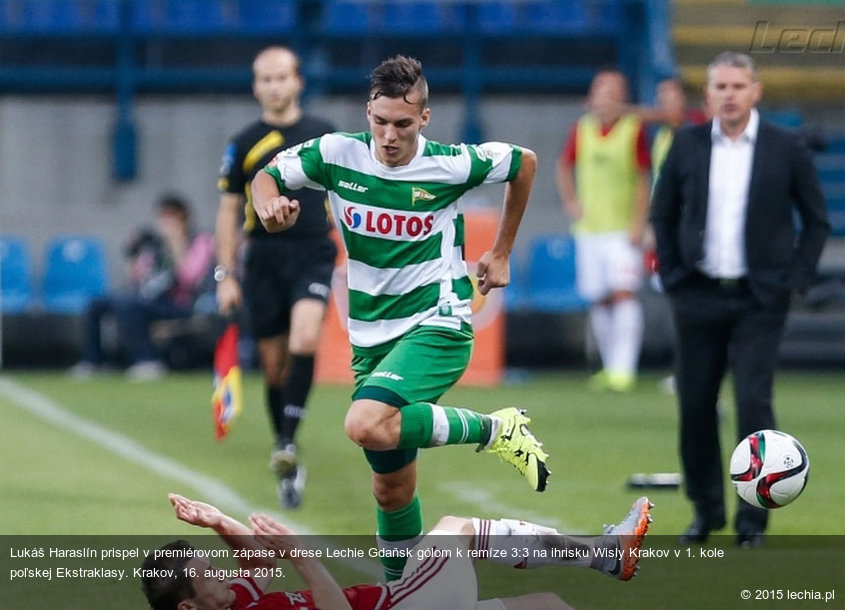 Lukáš Haraslín prispel v premiérovom zápase v drese Lechie Gdaňsk gólom k remíze 3:3 na ihrisku Wisly Krakov v 1. kole poľskej Ekstraklasy. Krakov, 16. augusta 2015.