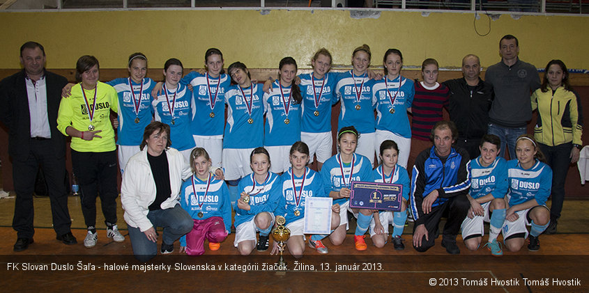 FK Slovan Duslo Šaľa - halové majsterky Slovenska v kategórii žiačok. Žilina, 13. január 2013.