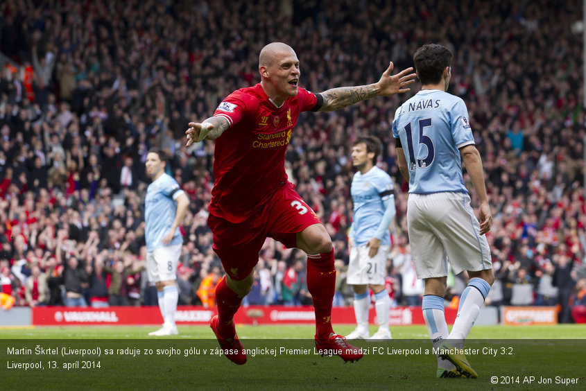 Martin Škrtel (Liverpool) sa raduje zo svojho gólu v zápase anglickej Premier League medzi FC Liverpool a Manchester City 3:2. Liverpool, 13. apríl 2014