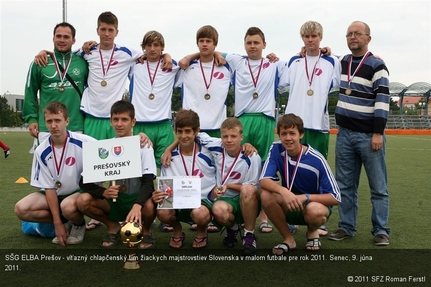 SŠG ELBA Prešov - víťazný chlapčenský tím žiackych majstrovstiev Slovenska v malom futbale pre rok 2011. Senec, 9. júna 2011.