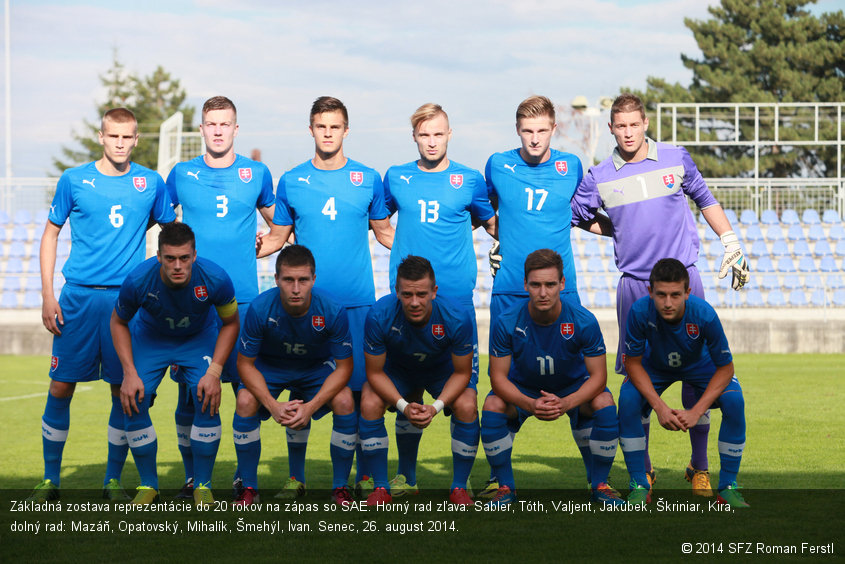 Základná zostava reprezentácie do 20 rokov na zápas so SAE. Horný rad zľava: Sabler, Tóth, Valjent, Jakúbek, Škriniar, Kira, dolný rad: Mazáň, Opatovský, Mihalík, Šmehýl, Ivan. Senec, 26. august 2014.