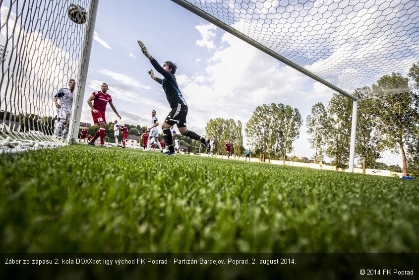 Záber zo zápasu 2. kola DOXXbet ligy východ FK Poprad - Partizán Bardejov. Poprad, 2. august 2014.