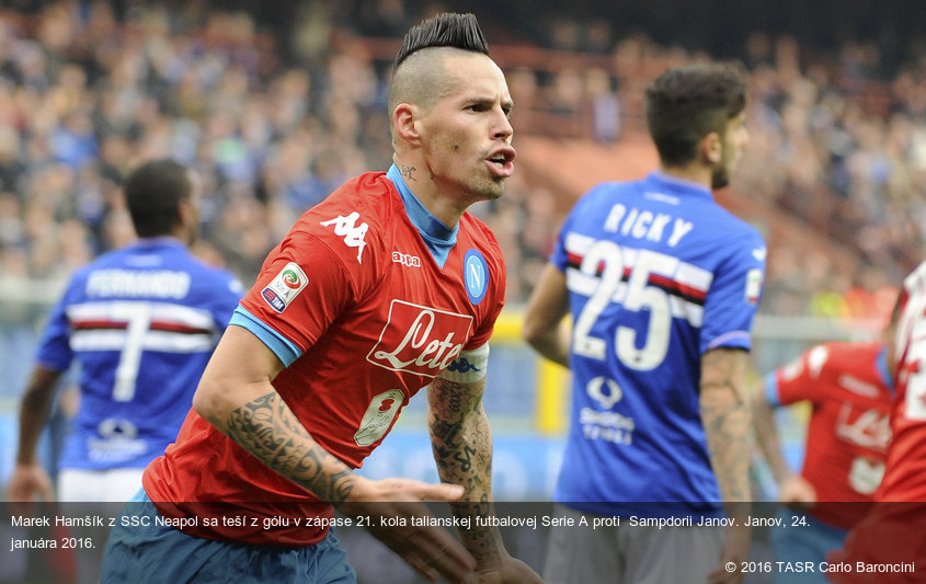 Marek Hamšík z SSC Neapol sa teší z gólu v zápase 21. kola talianskej futbalovej Serie A proti  Sampdorii Janov. Janov, 24. januára 2016.