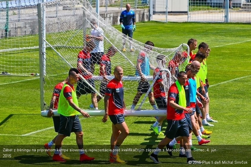 Záber z tréningu na prípravnom kempe slovenskej reprezentácie pred kvalifikačným zápasom s Macedónskom. Senec, 4. jún 2015