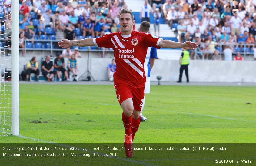 Slovenský útočník Erik Jendrišek sa teší zo svojho rozhodujúceho gólu v zápase 1. kola Nemeckého pohára (DFB Pokal) medzi Magdeburgom a Energie Cottbus 0:1.  Magdeburg, 3. august 2013.