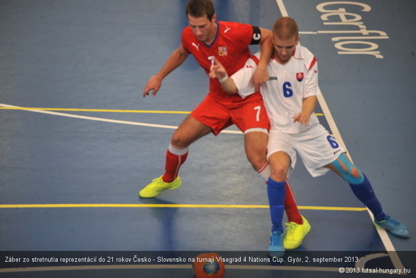 Záber zo stretnutia reprezentácií do 21 rokov Česko - Slovensko na turnaji Visegrad 4 Nations Cup. Györ, 2. september 2013.