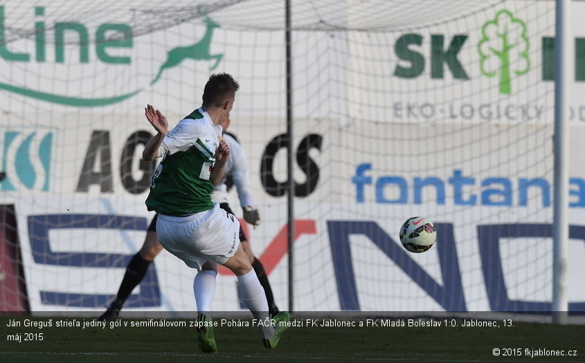 Ján Greguš strieľa jediný gól v semifinálovom zápase Pohára FAČR medzi FK Jablonec a FK Mladá Boleslav 1:0. Jablonec, 13. máj 2015