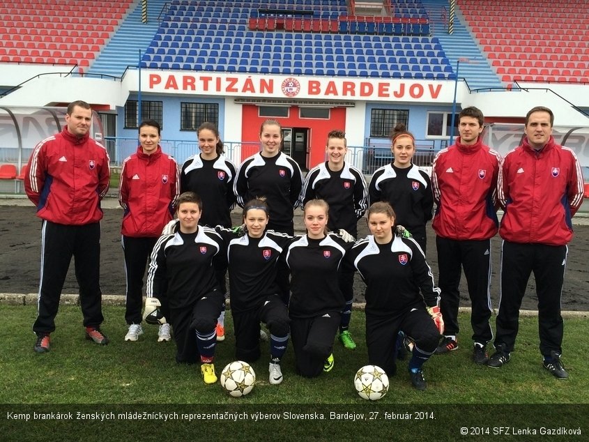 Kemp brankárok ženských mládežníckych reprezentačných výberov Slovenska. Bardejov, 27. február 2014.