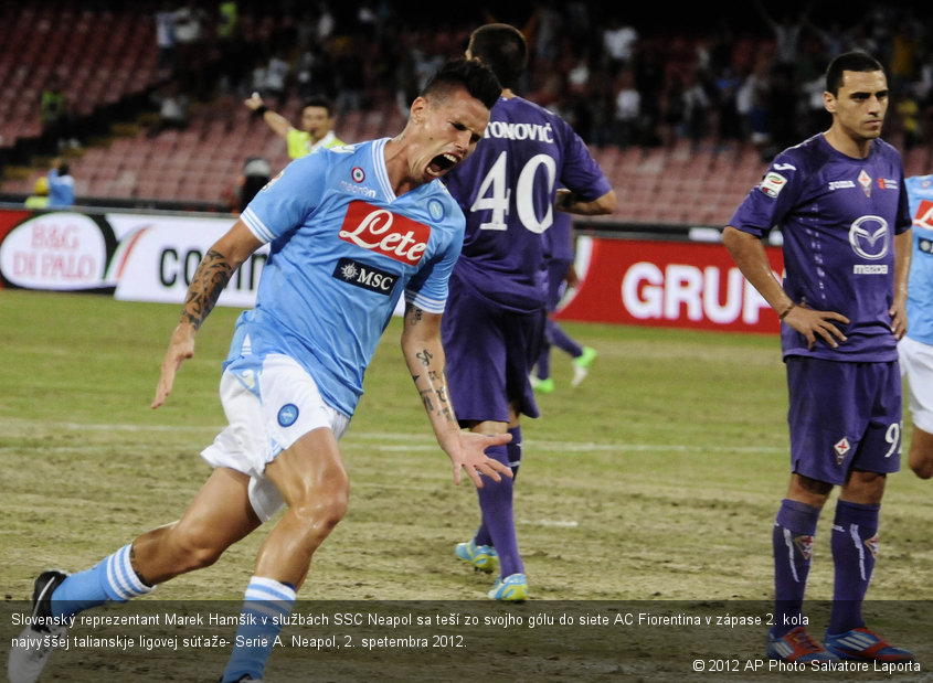 Slovenský reprezentant Marek Hamšík v službách SSC Neapol sa teší zo svojho gólu do siete AC Fiorentina v zápase 2. kola najvyššej talianskje ligovej súťaže- Serie A. Neapol, 2. spetembra 2012.