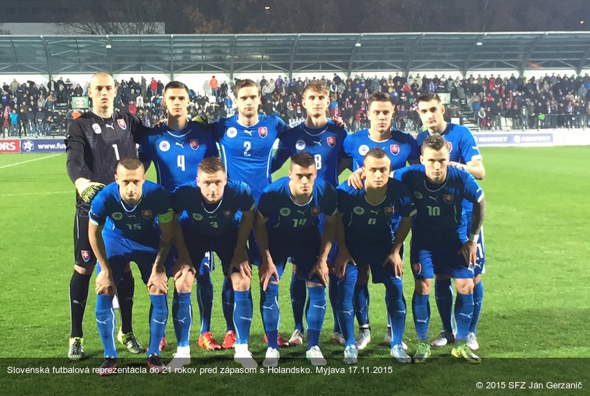 Slovenská futbalová reprezentácia do 21 rokov pred zápasom s Holandsko. Myjava 17.11.2015